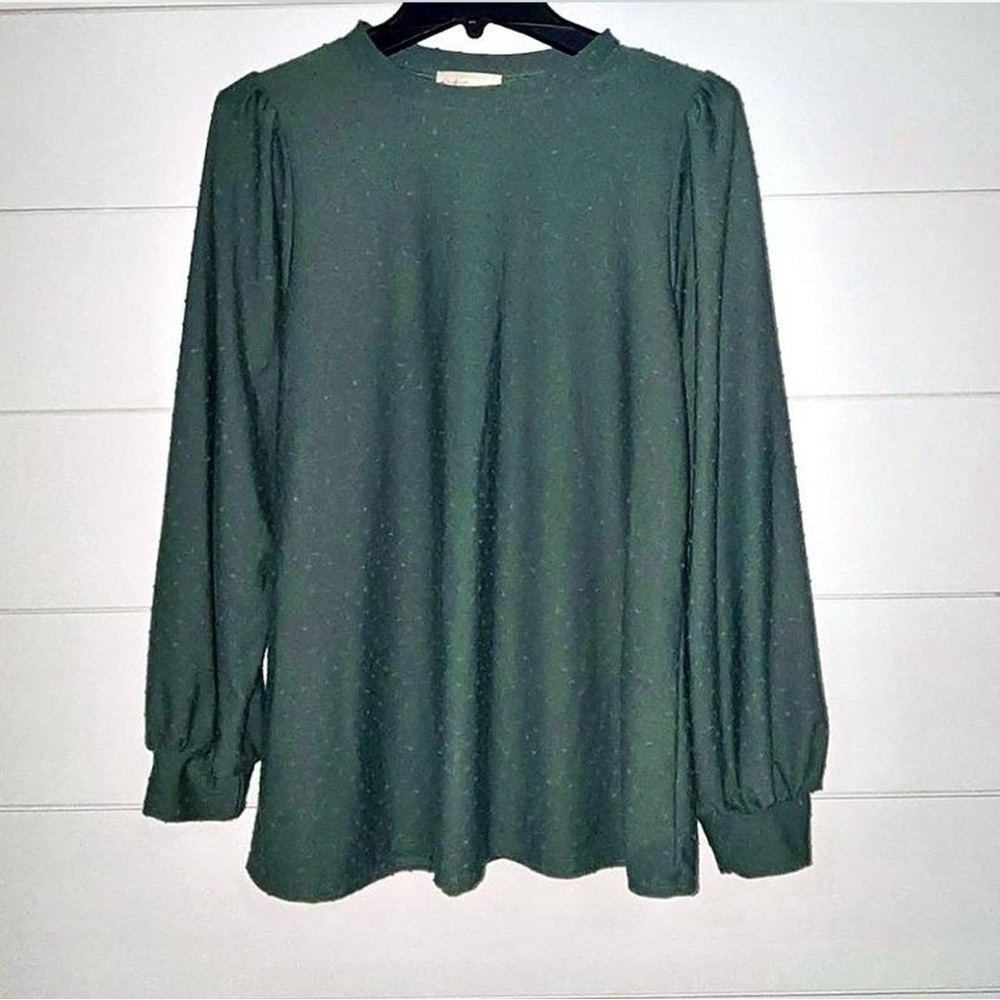 Womens Perfect Peach Green Swiss Dot Shirt